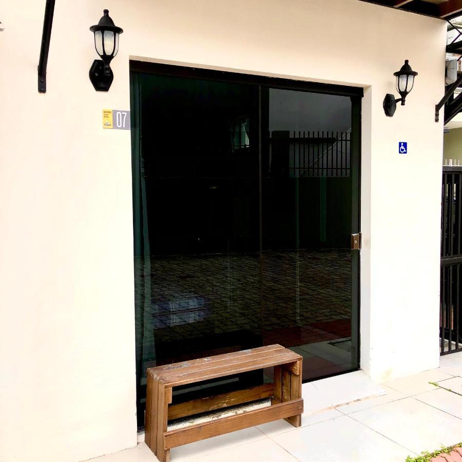 Pousada Crisana ฟลอเรียนอโปลิส ภายนอก รูปภาพ